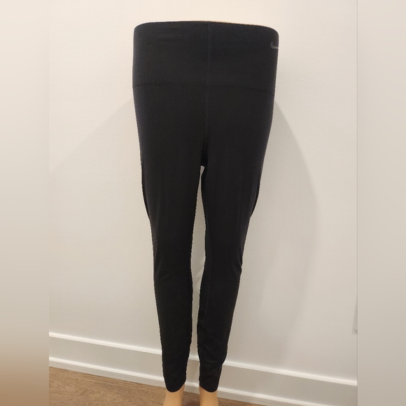 Black Nike training leggings - Picture 1 of 4
